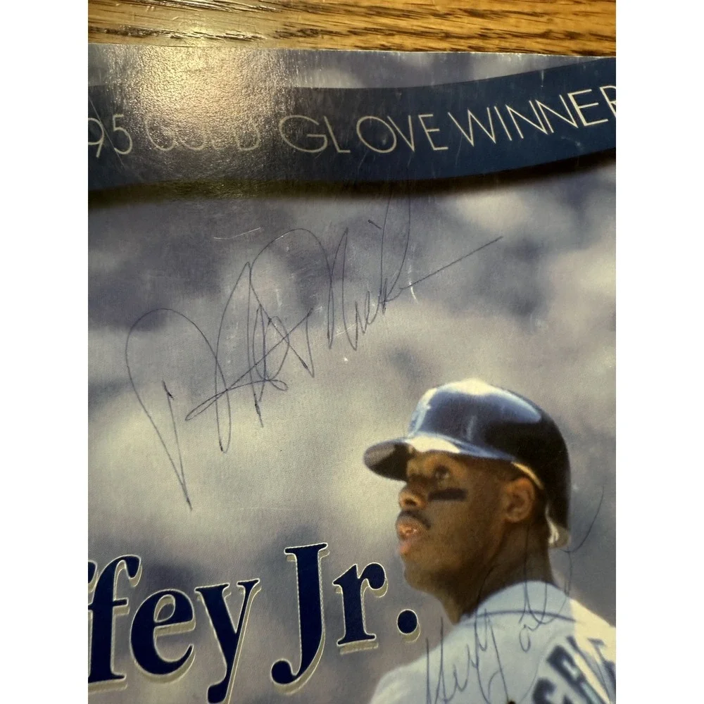 1996 spring training program Seattle Mariners Ken Griffey Jr Signed Autographed
